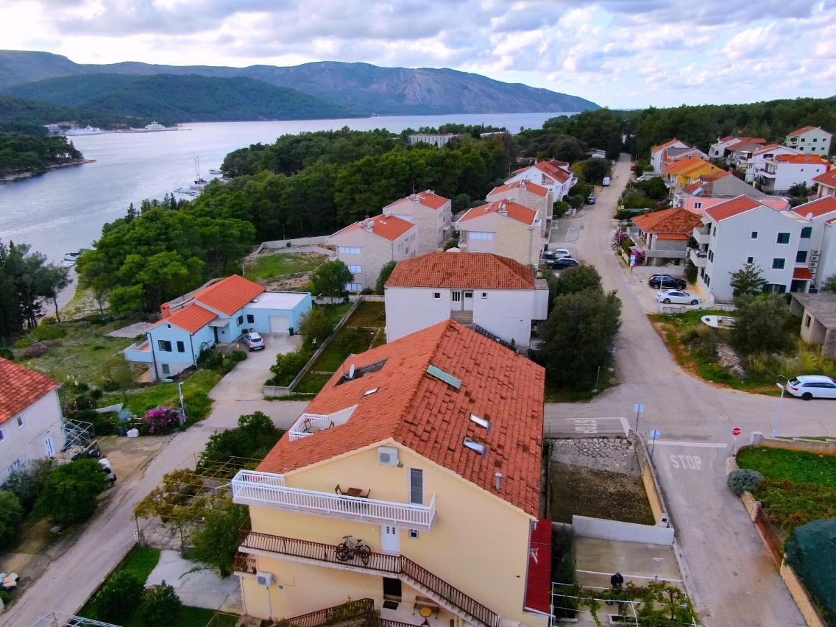 Apartments Sea & Sky Stari Grad  Luaran gambar