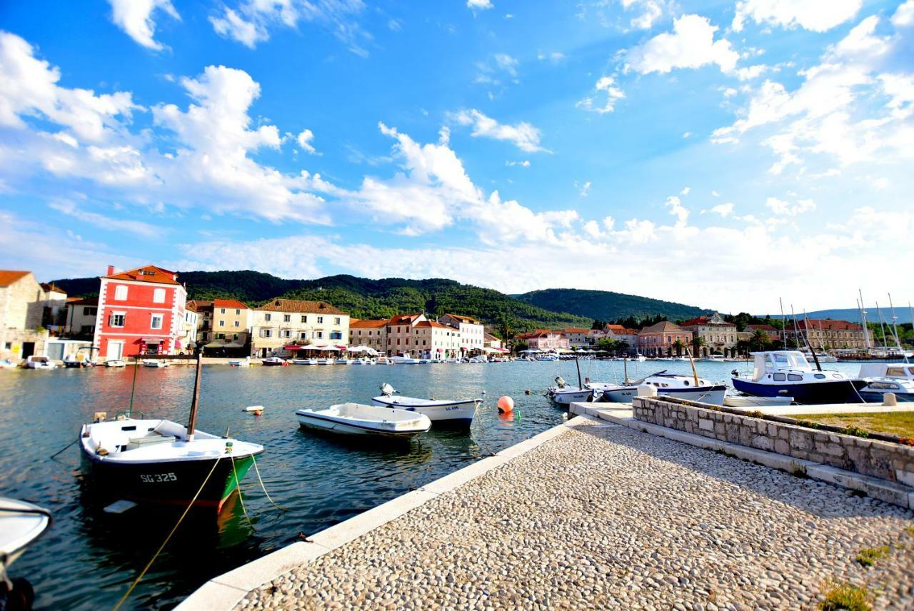 Apartments Sea & Sky Stari Grad  Luaran gambar