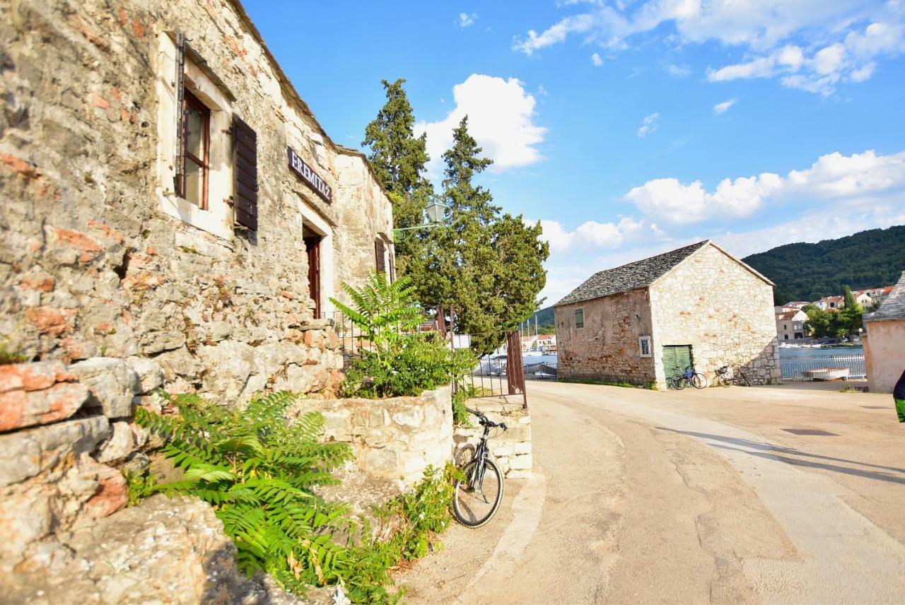 Apartments Sea & Sky Stari Grad  Luaran gambar